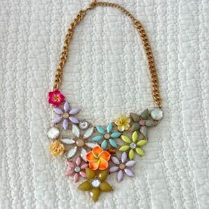 Floral necklace costume jewelry resin & plastic flowers & stones gold tone chain